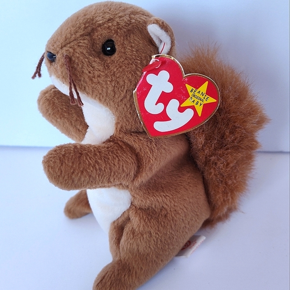 Ty Vintage 1996 Classic Nuts the Squirrel Beanie Baby Plush